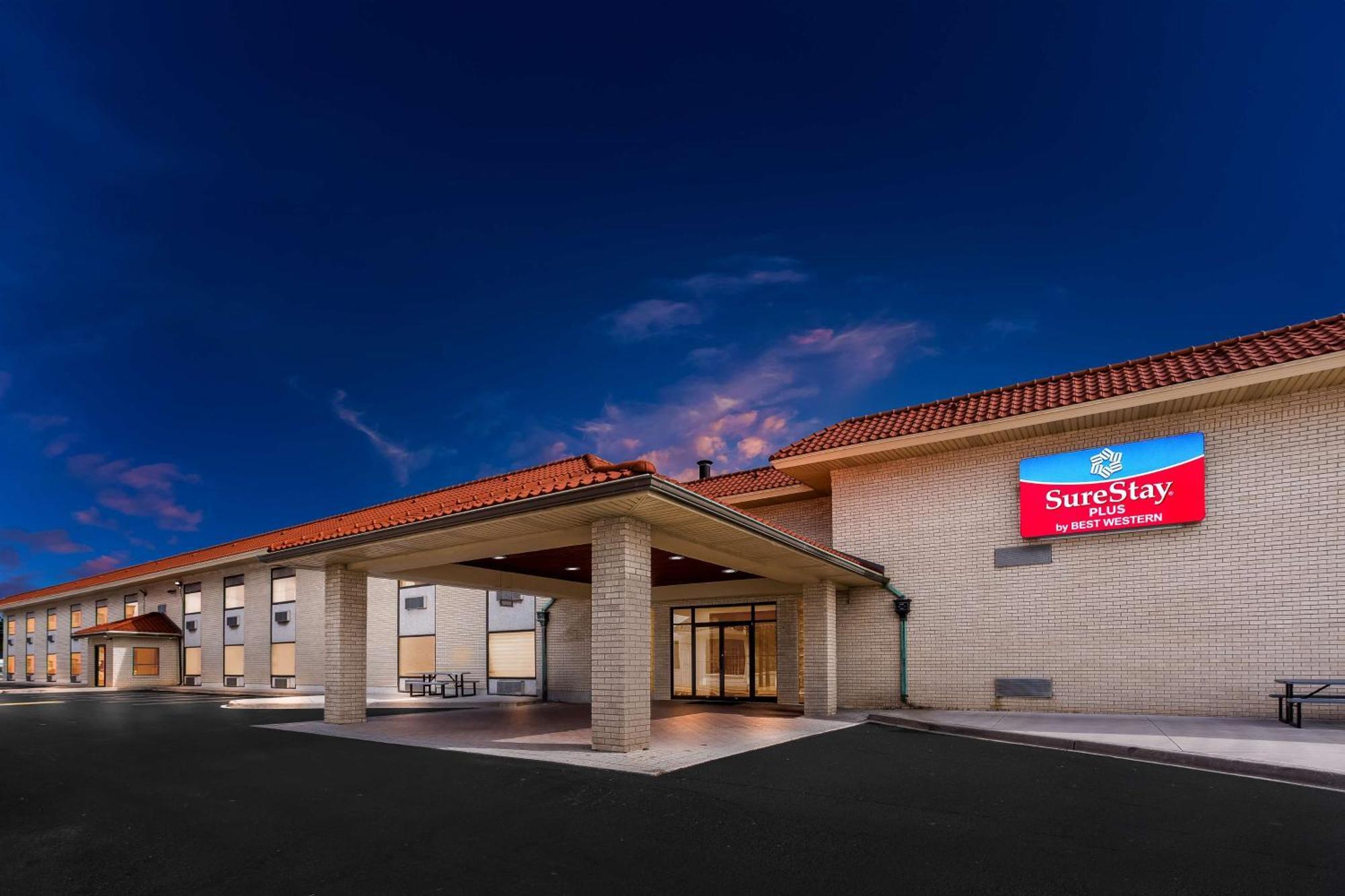 Surestay Plus By Best Western Windsor Esterno foto