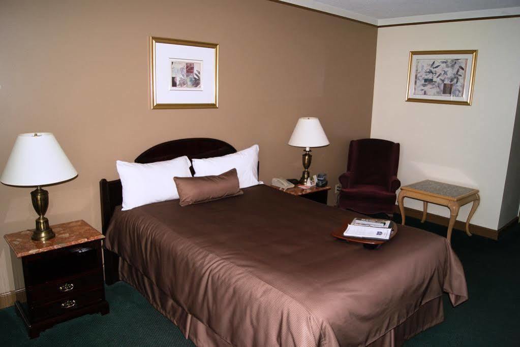 Surestay Plus By Best Western Windsor Esterno foto