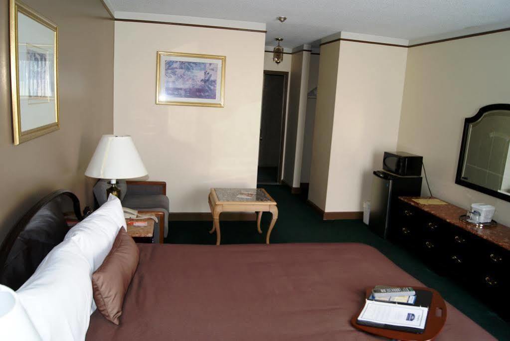 Surestay Plus By Best Western Windsor Esterno foto